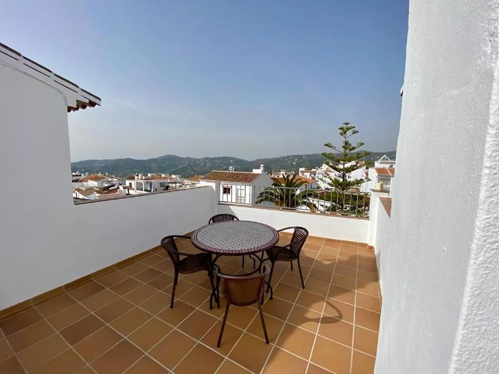 Casa Con Increibles Vistas A Las Montanas Y Al Mar Frigiliana Spain