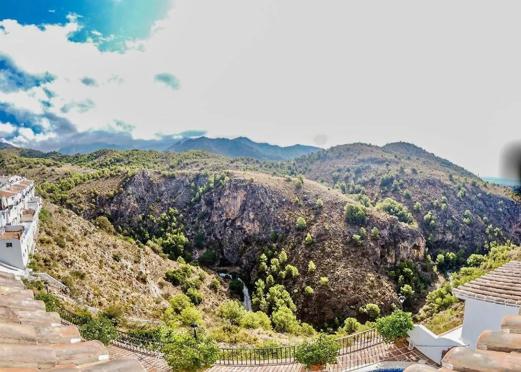 Holiday home Casa Con Increibles Vistas A Las Montanas Y Al Mar Frigiliana Spain
